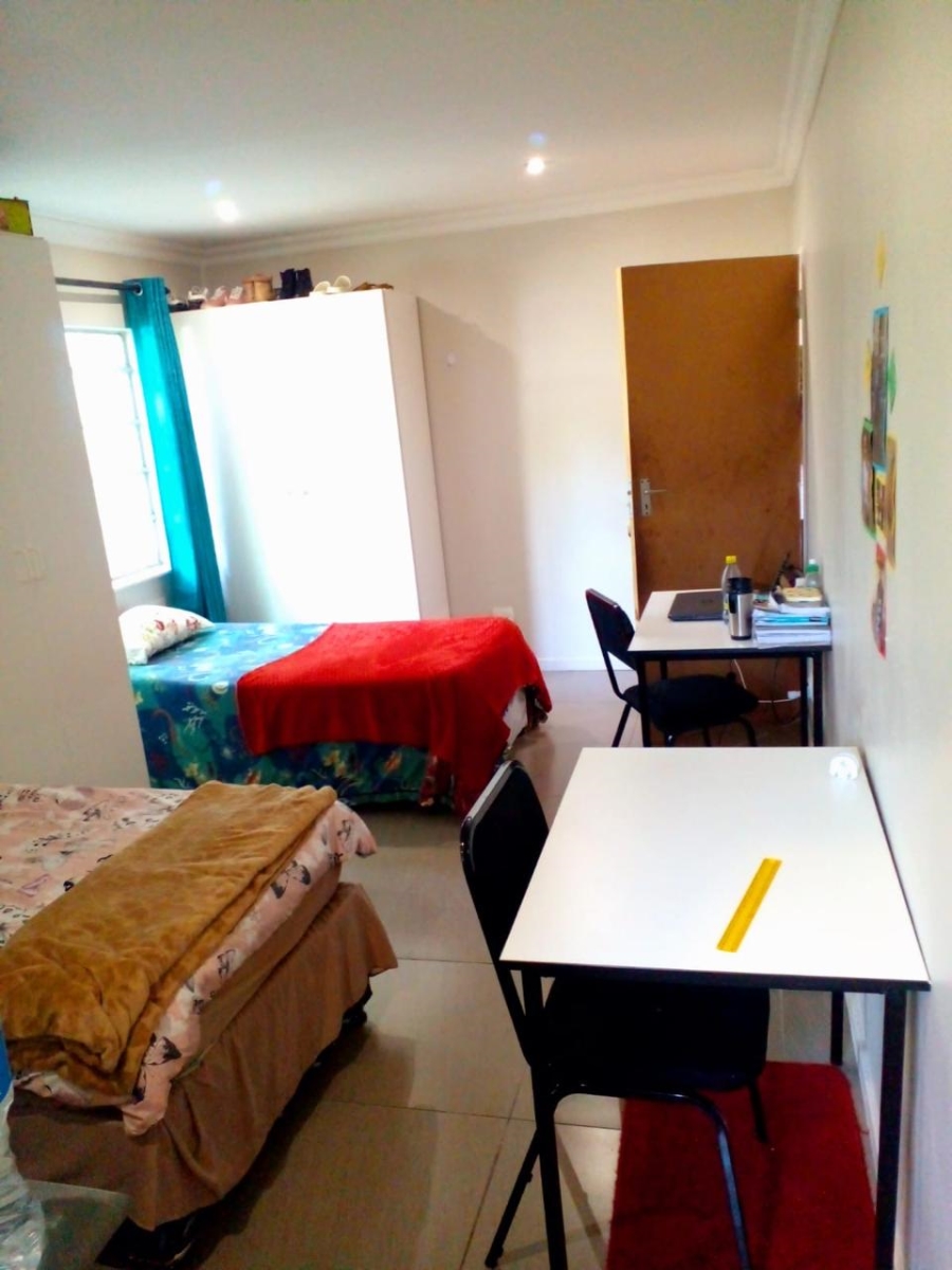 8 Bedroom Property for Sale in Brandwag Free State
